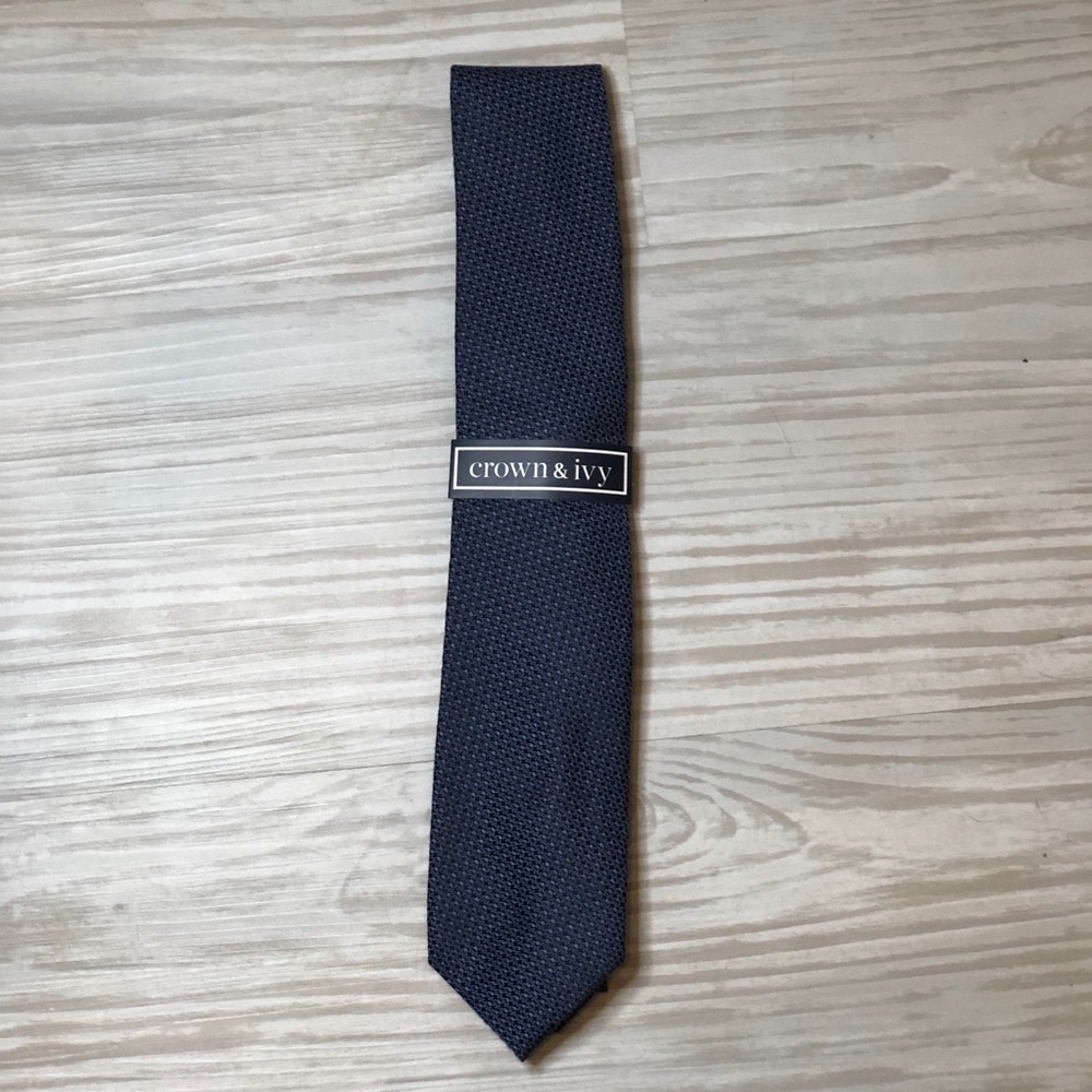 Crown and Ivy Brees Blue Tie NWT